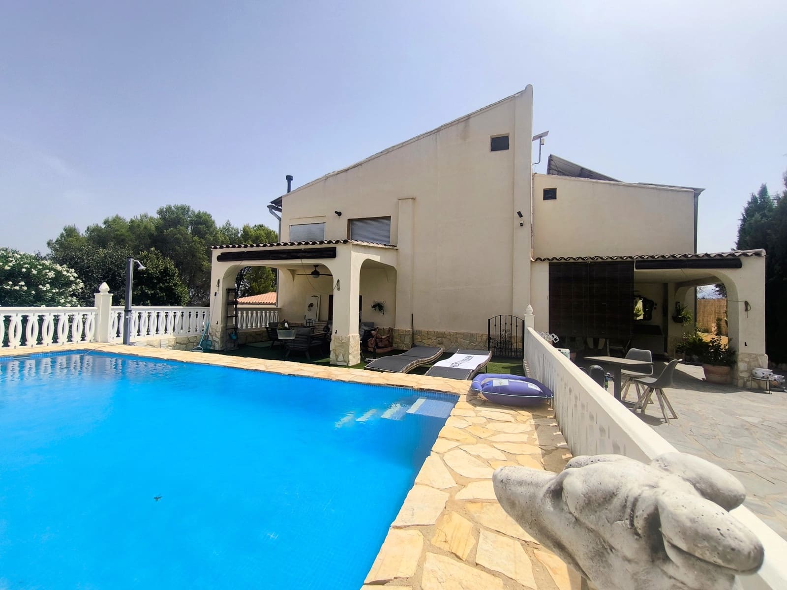 6 soveværelse Villa til salg i Ontinyent med swimmingpool garage - € 349.000 (Ref: 9981847)