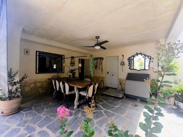 6 soveværelse Villa til salg i Ontinyent med swimmingpool garage - € 349.000 (Ref: 9981847)