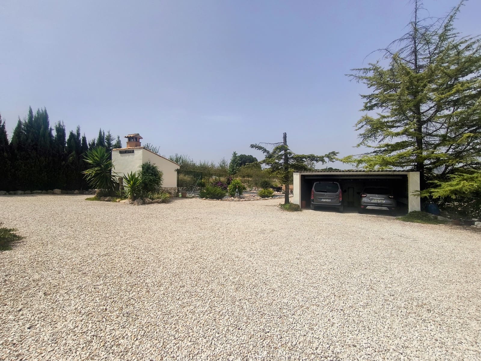 6 soveværelse Villa til salg i Ontinyent med swimmingpool garage - € 349.000 (Ref: 9981847)