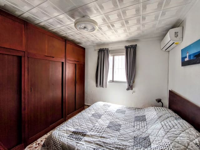 4 quarto Moradia para venda em Pedralba com piscina garagem - 215 000 € (Ref: 9981848)