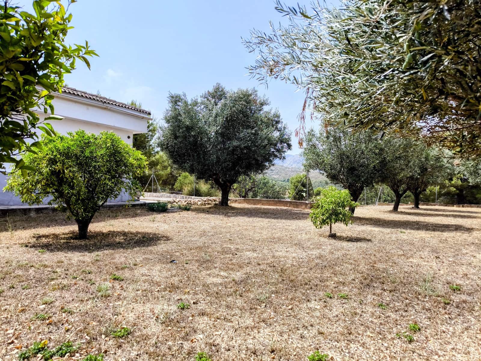 4 chambre Villa/Maison à vendre à Pedralba avec piscine garage - 215 000 € (Ref: 9981848)
