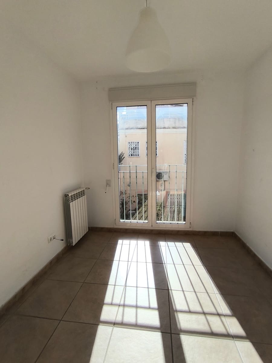 4 soveværelse Byhus til salg i Valencia by med garage - € 655.000 (Ref: 9981849)