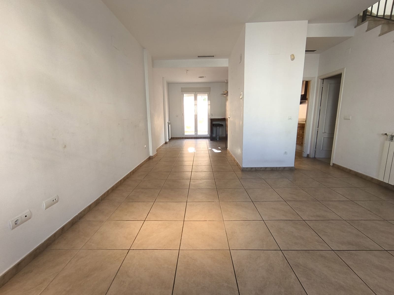 4 soveværelse Byhus til salg i Valencia by med garage - € 655.000 (Ref: 9981849)