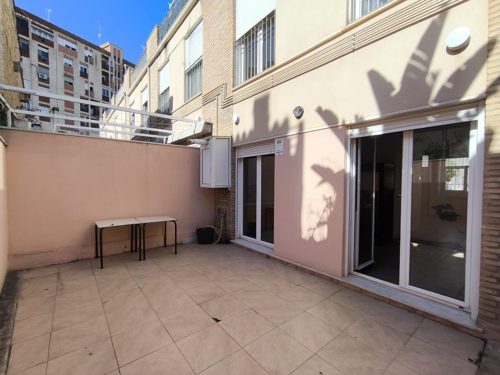 4 soveværelse Byhus til salg i Valencia by med garage - € 655.000 (Ref: 9981849)