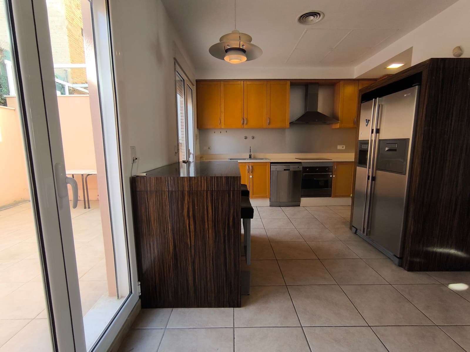 4 soveværelse Byhus til salg i Valencia by med garage - € 655.000 (Ref: 9981849)