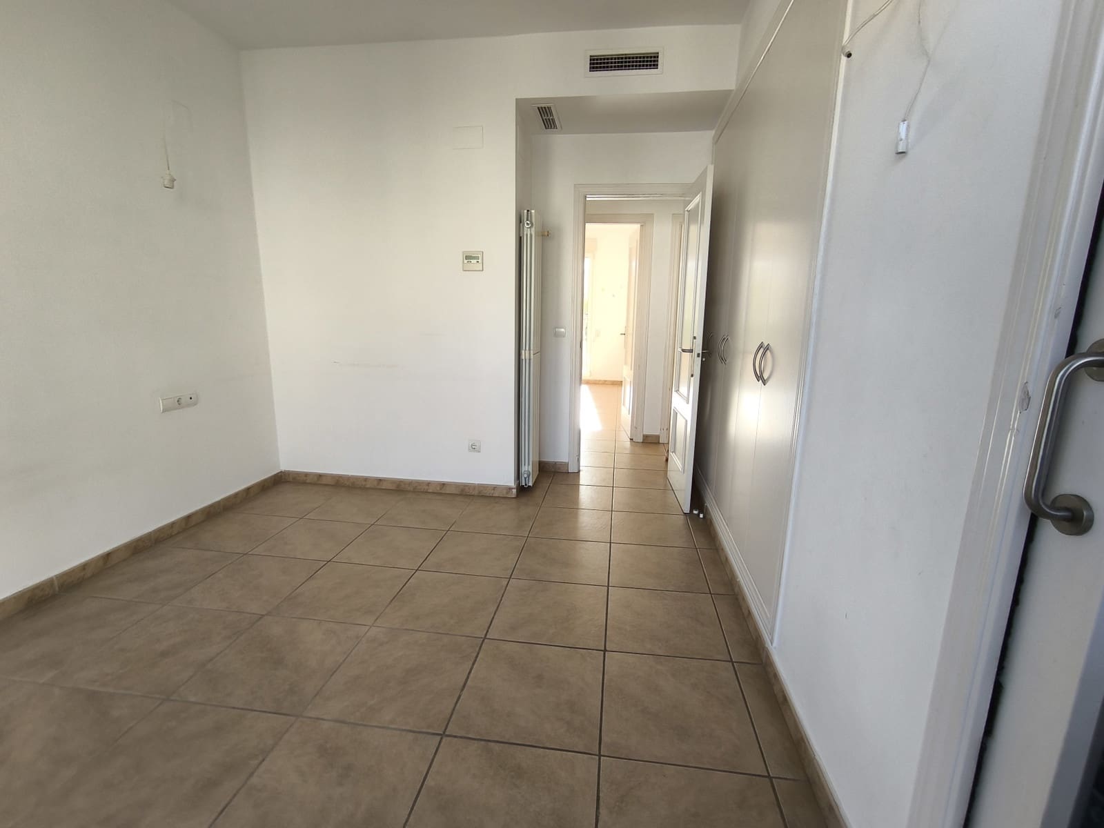 4 soveværelse Byhus til salg i Valencia by med garage - € 655.000 (Ref: 9981849)