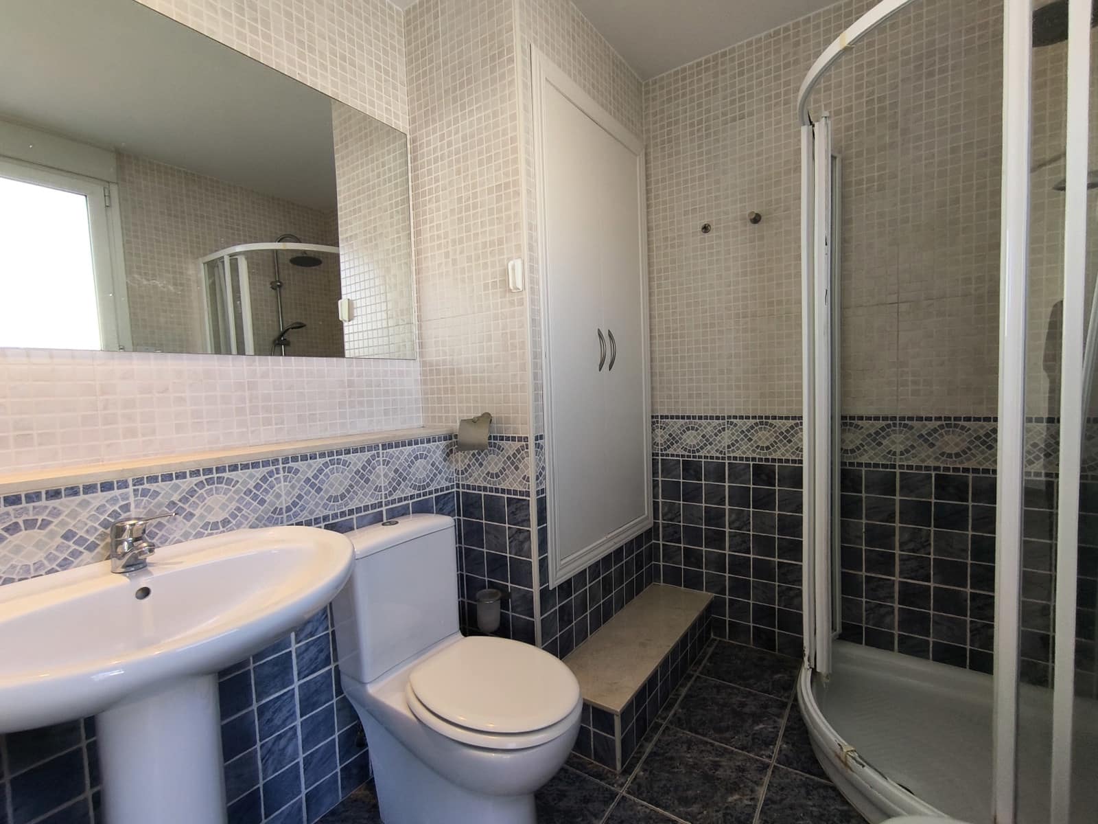 4 soveværelse Byhus til salg i Valencia by med garage - € 655.000 (Ref: 9981849)