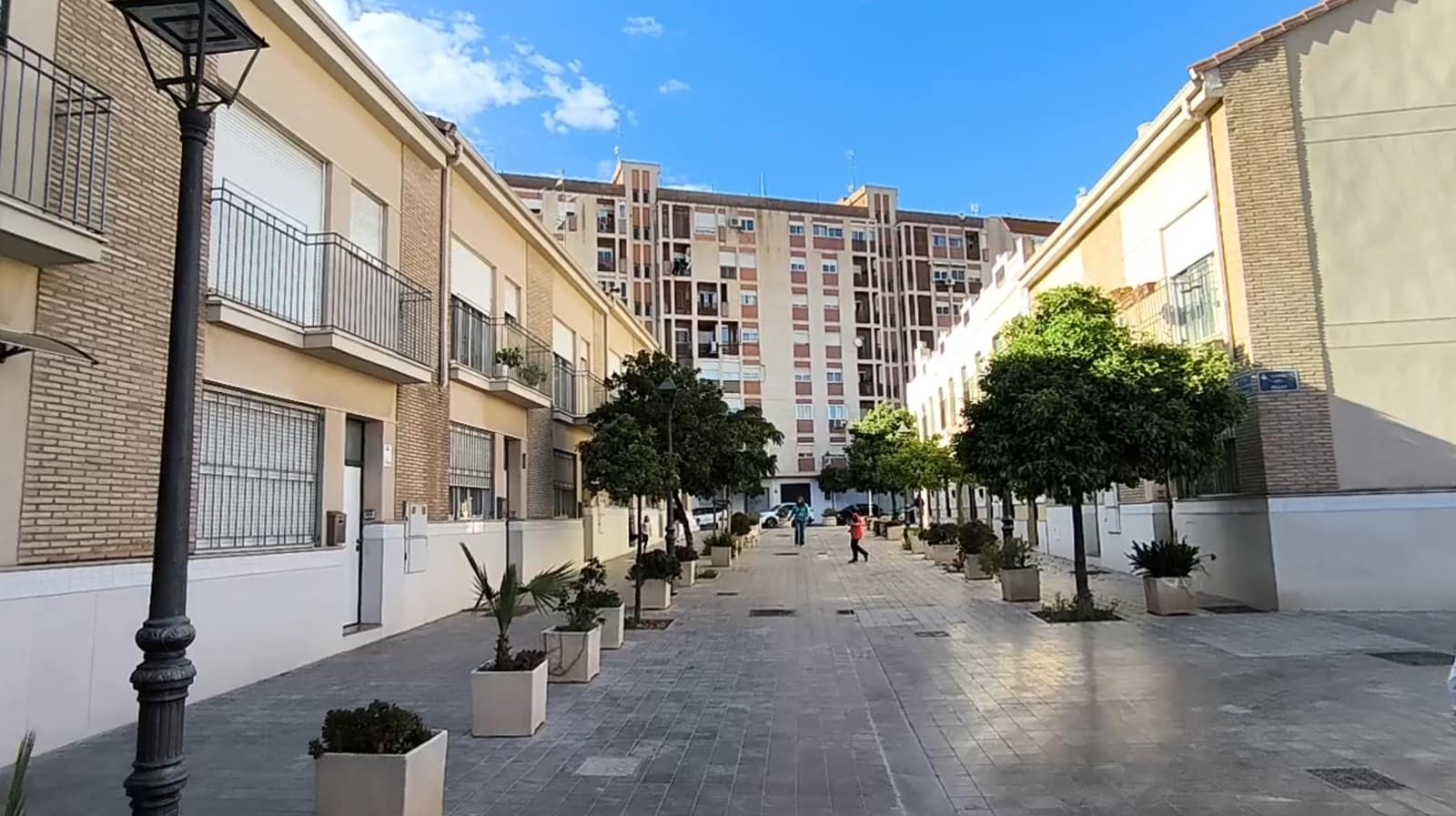 4 soveværelse Byhus til salg i Valencia by med garage - € 655.000 (Ref: 9981849)