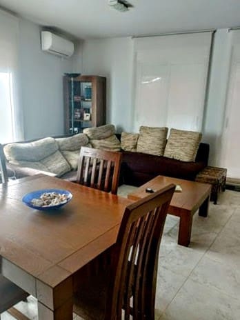 3 soverom Hus til salgs i Gilet med svømmebasseng garasje - € 260 000 (Ref: 9981850)