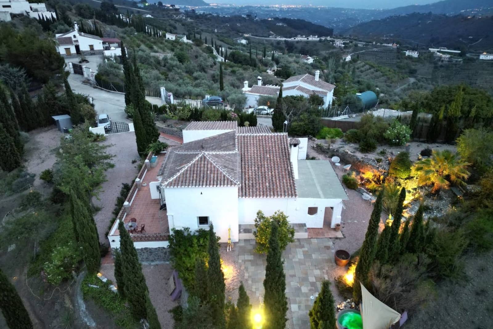 Casa en Frigiliana en venta con piscina - 595.000 € (Ref: 10004494)