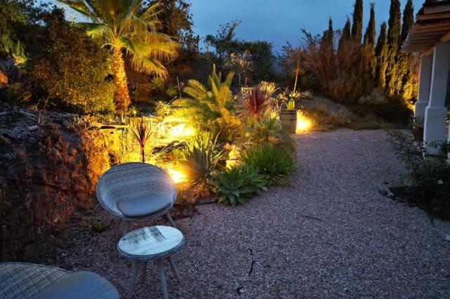 Casa en Frigiliana en venta con piscina - 595.000 € (Ref: 10004494)