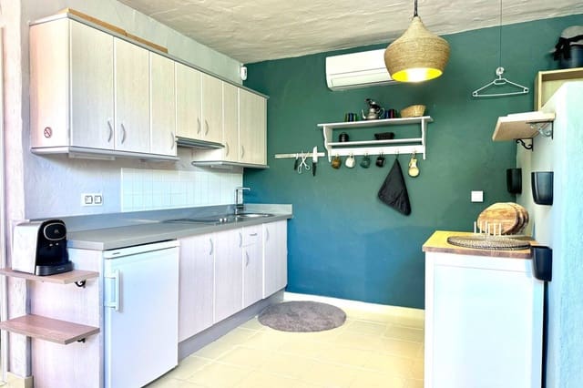 Casa en Frigiliana en venta con piscina - 595.000 € (Ref: 10004494)