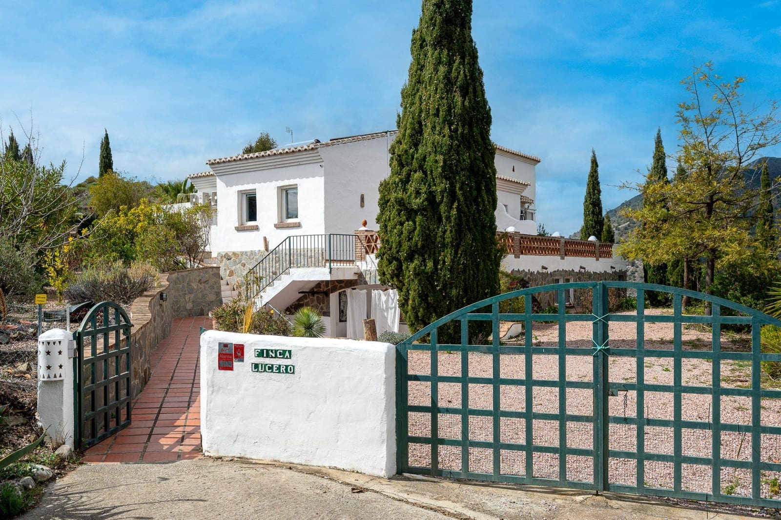 Casa en Frigiliana en venta con piscina - 595.000 € (Ref: 10004494)