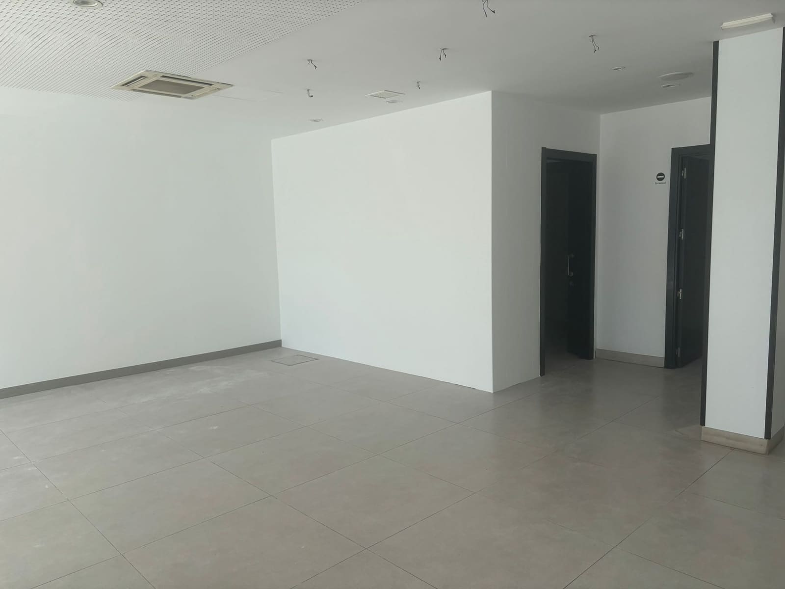 Commercial for sale in Benalmadena - € 630,000 (Ref: 10004639)
