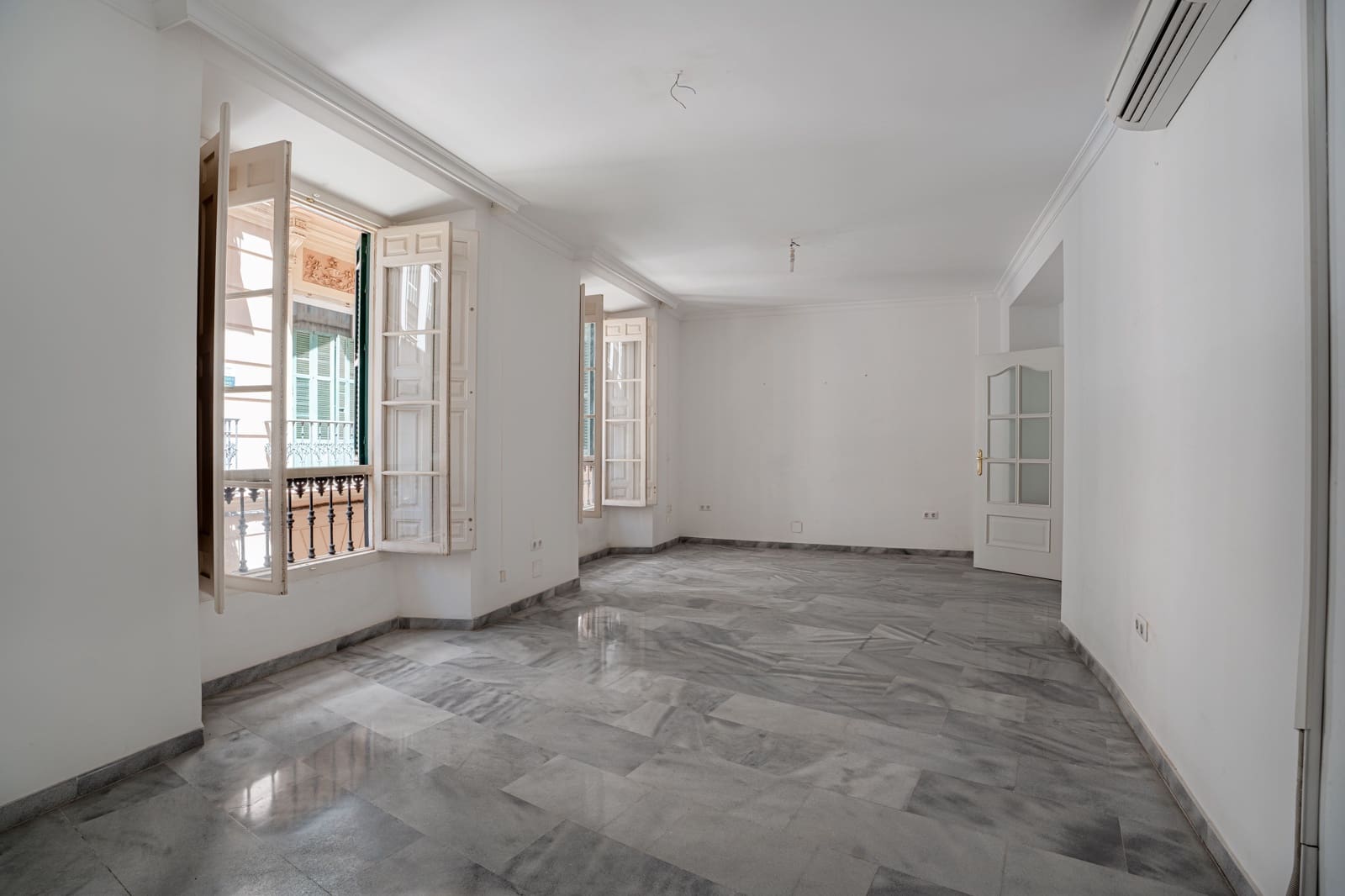 Ufficio da affittare in Malaga citta - 2.000 € (Rif: 10006734)