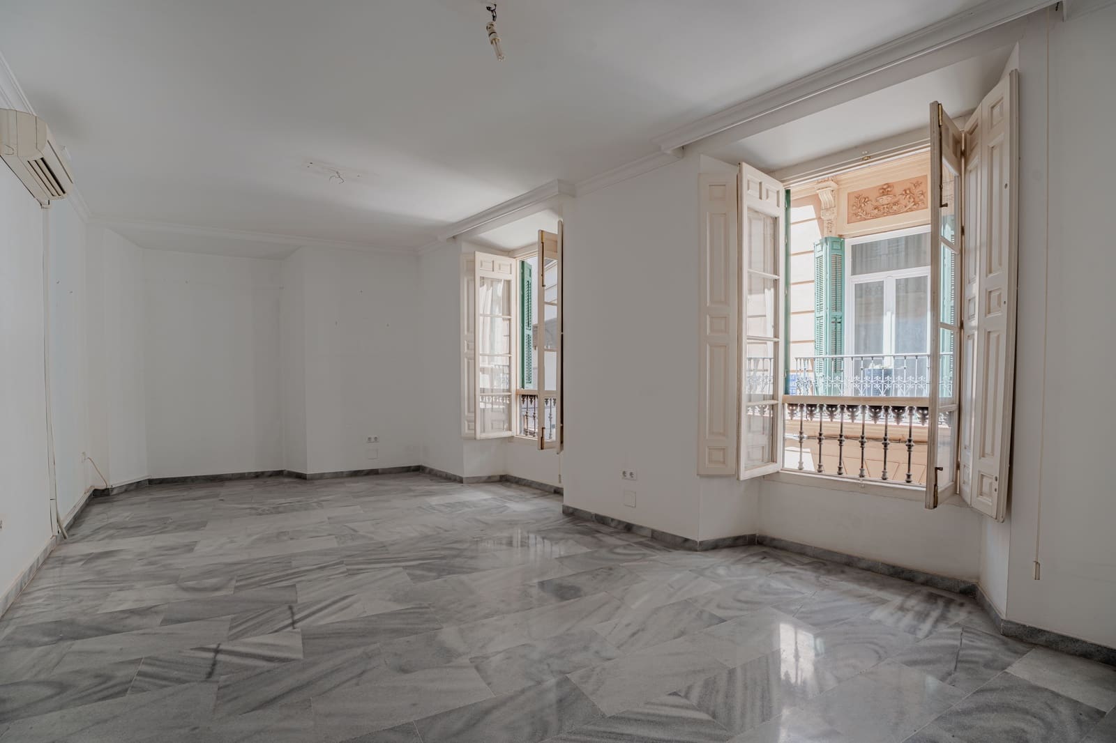 Ufficio da affittare in Malaga citta - 2.000 € (Rif: 10006734)
