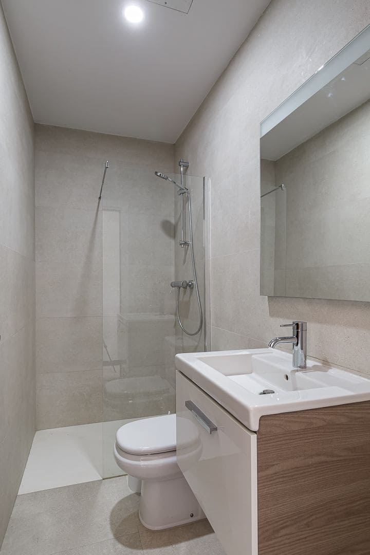 4 slaapkamer Huis te huur in Malaga stad met garage - € 3.350 (Ref: 10007903)