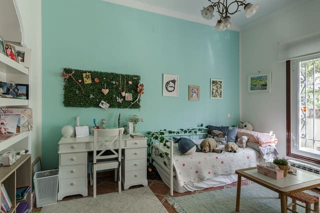 4 slaapkamer Huis te huur in Pedregalejo, Málaga stad - € 3.350 (Ref: 10007903)