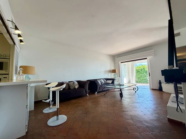 Apartamento de 1 habitación en Puerto Banus, Marbella en venta - 656.000 € (Ref: 10012238)