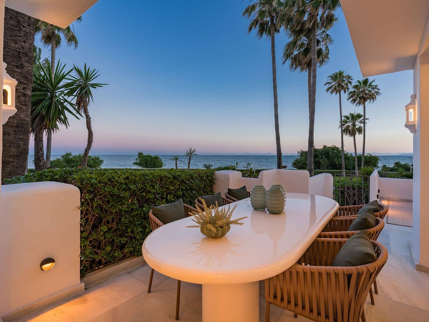 3 bedroom Apartment for sale in Estepona with pool - € 2,995,000 (Ref: 10012552)