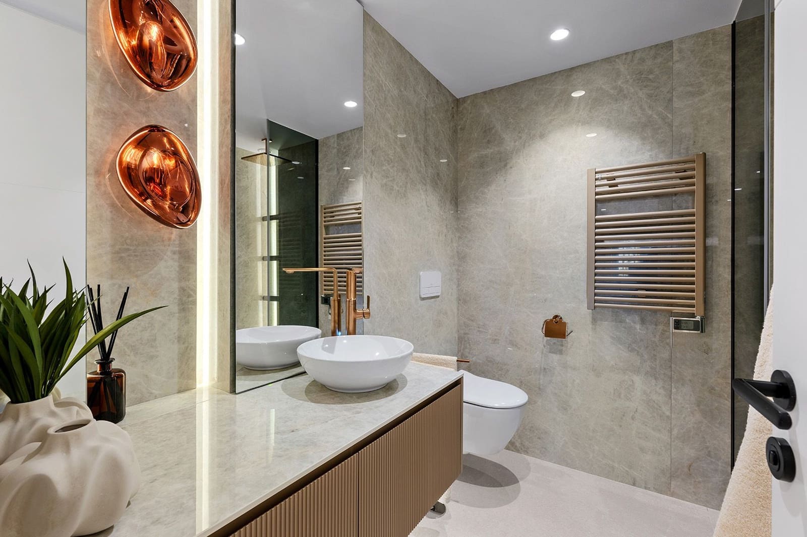 3 bedroom Apartment for sale in Estepona with pool - € 2,995,000 (Ref: 10012552)