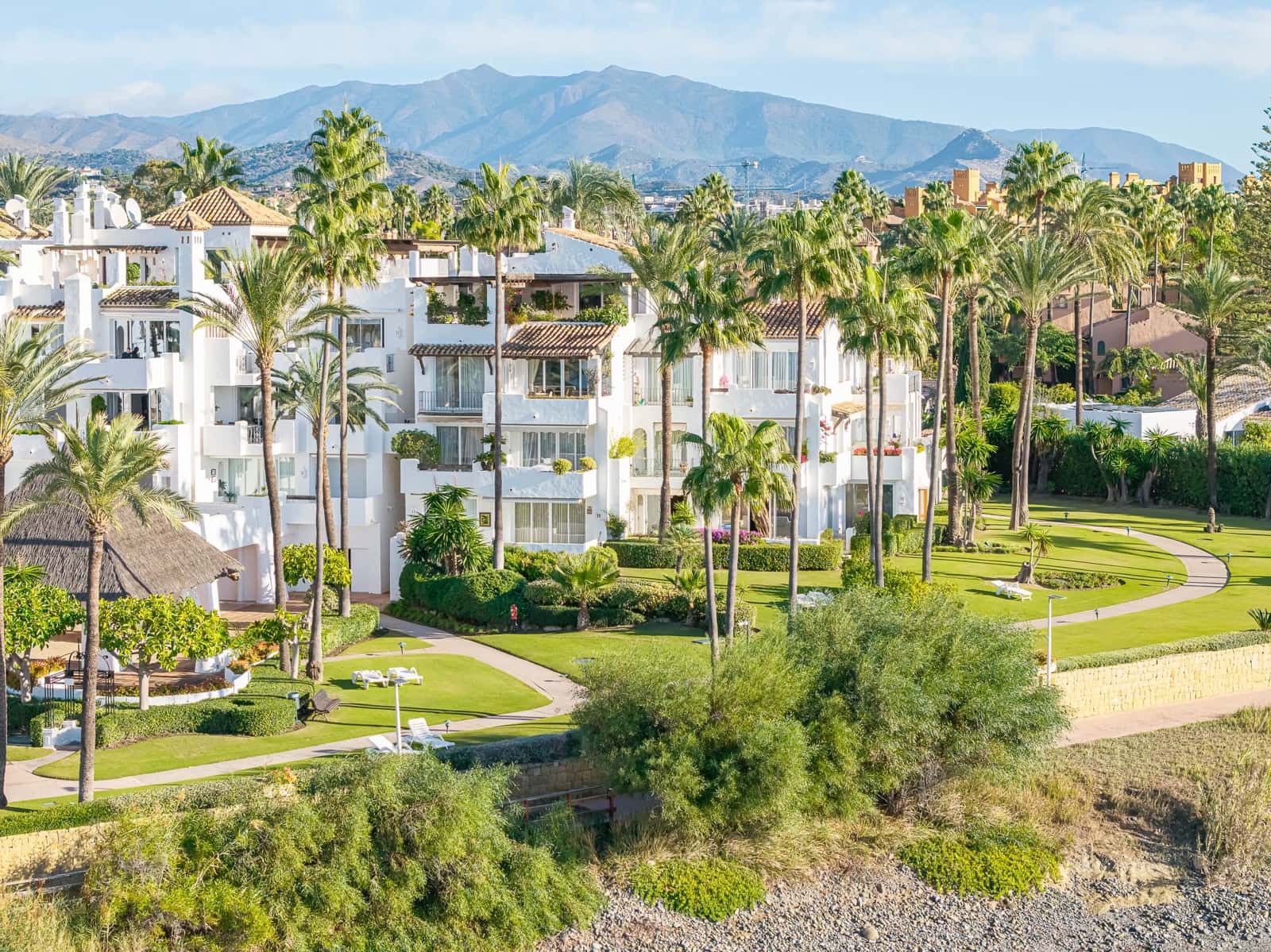 3 bedroom Apartment for sale in Estepona with pool - € 2,995,000 (Ref: 10012552)