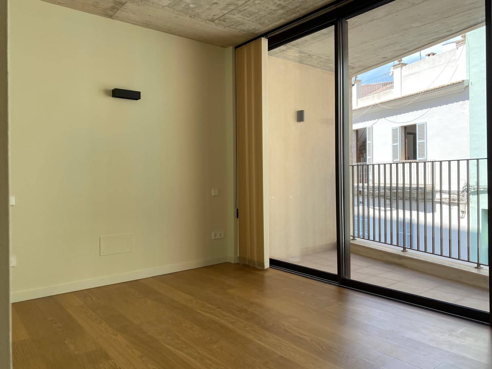 2 sovrum Lägenhet att hyra i Palma de Mallorca med pool - 2 000 € (Ref: 10012617)