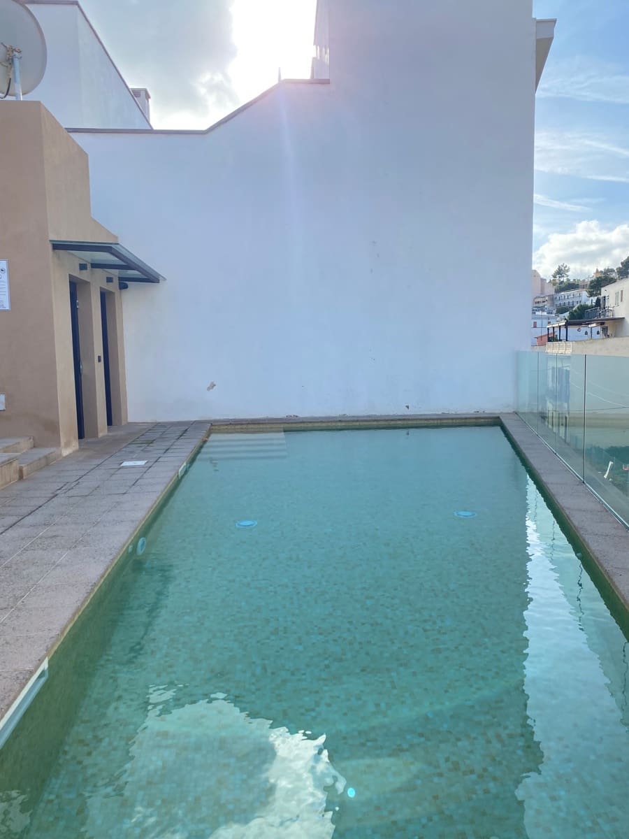 2 sovrum Lägenhet att hyra i Palma de Mallorca med pool - 2 000 € (Ref: 10012617)