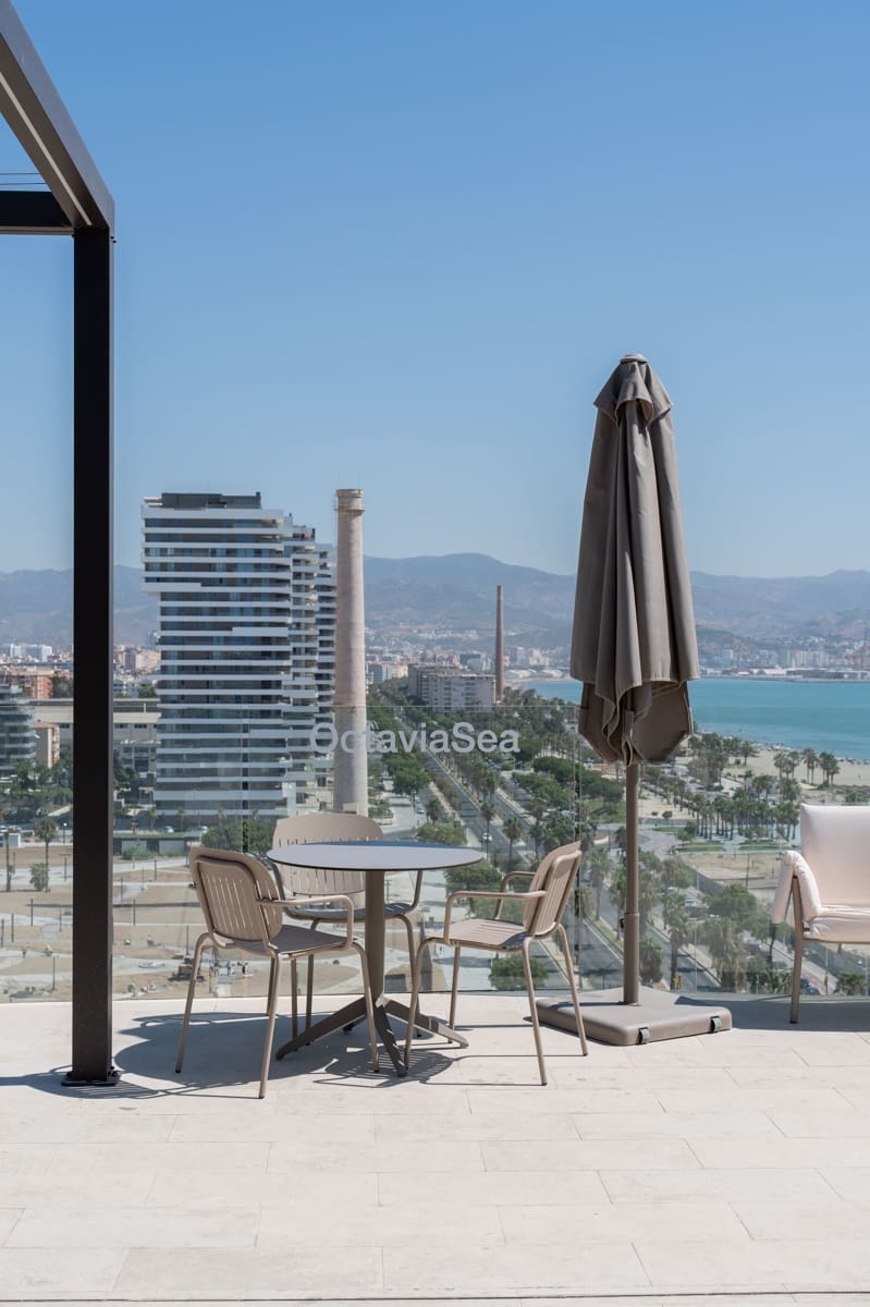 2 slaapkamer Appartement te koop in Malaga stad met zwembad garage - € 1.100.000 (Ref: 10012670)