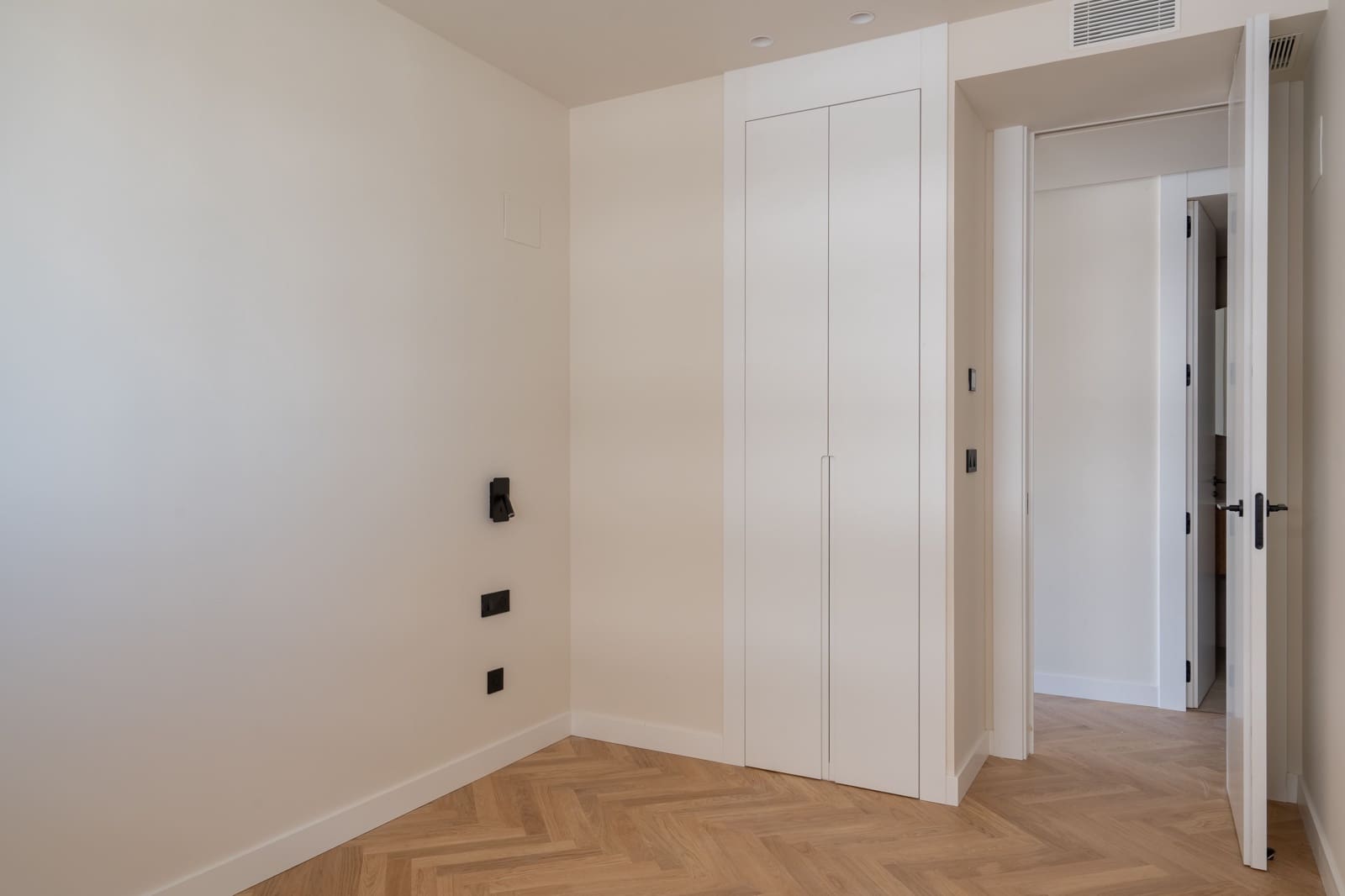 2 slaapkamer Appartement te koop in Malaga stad met zwembad garage - € 1.100.000 (Ref: 10012670)