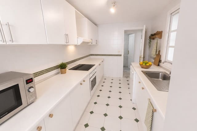 5 chambre Maison de Ville à vendre à Fuengirola avec piscine garage - 470 000 € (Ref: 10016667)