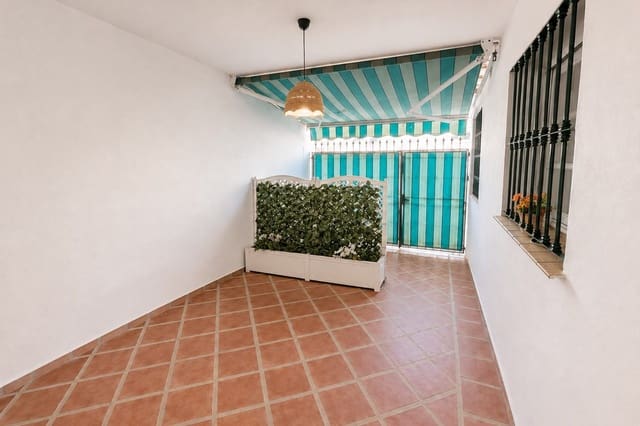 5 chambre Maison de Ville à vendre à Fuengirola avec piscine garage - 470 000 € (Ref: 10016667)