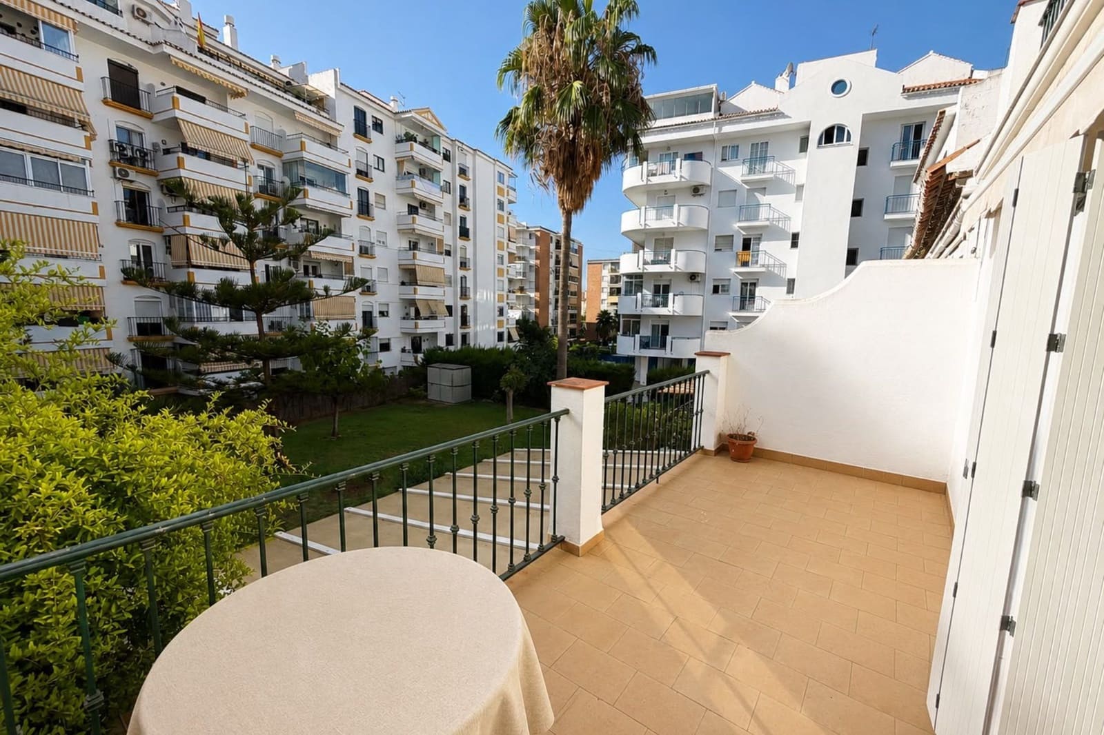 5 chambre Maison de Ville à vendre à Fuengirola avec piscine garage - 470 000 € (Ref: 10016667)