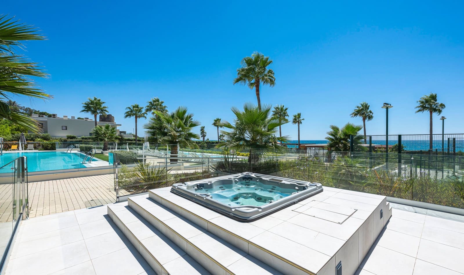 2 sovrum Lägenhet till salu i New Golden Mile med pool - 1 595 000 € (Ref: 10019521)