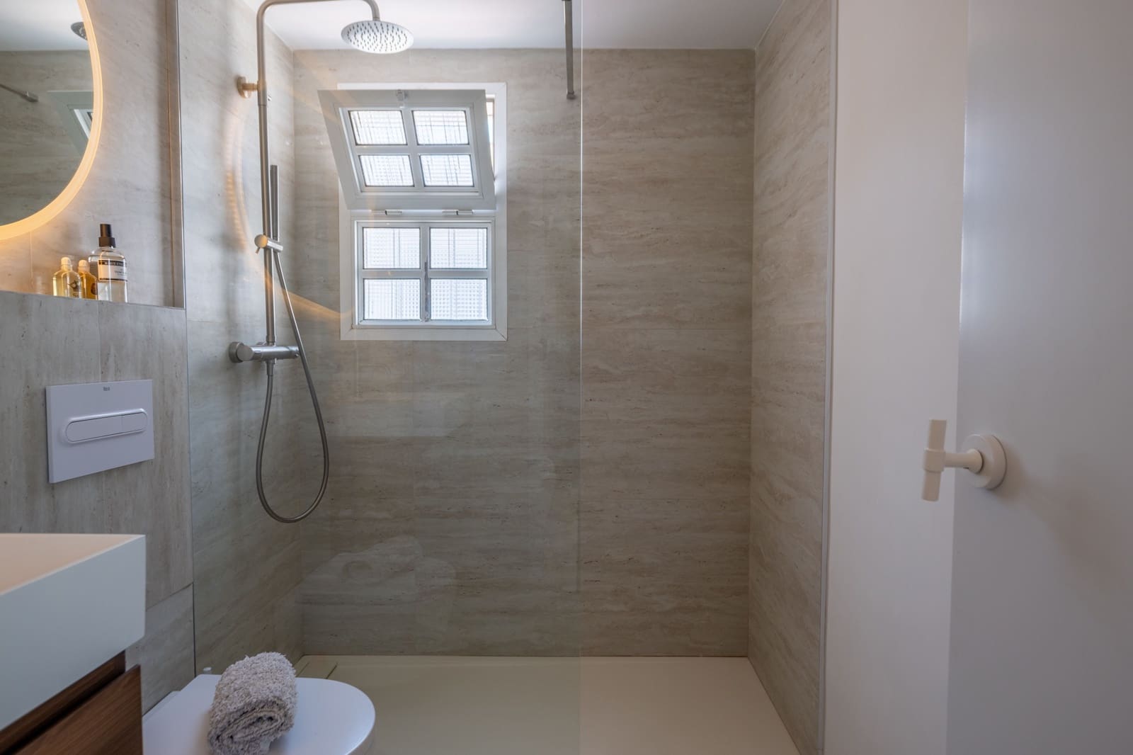 Ático de 4 habitaciones en Málaga ciudad en alquiler - 4.000 € (Ref: 10021502)