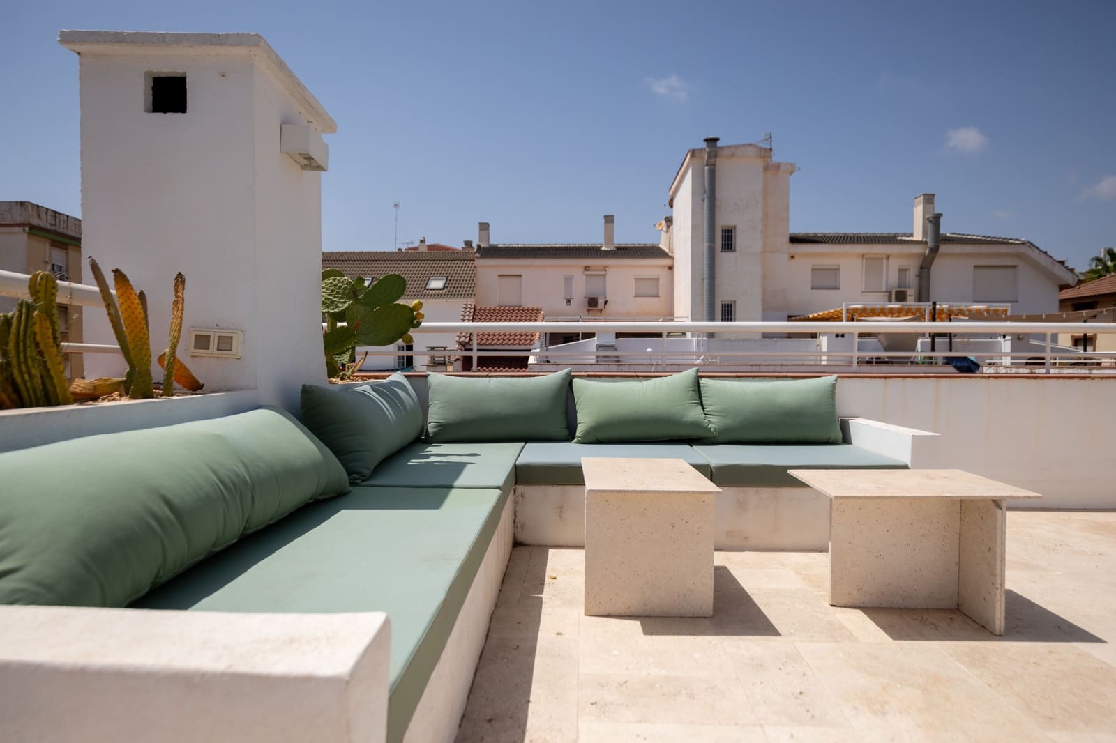 Ático de 4 habitaciones en Málaga ciudad en alquiler - 4.000 € (Ref: 10021502)