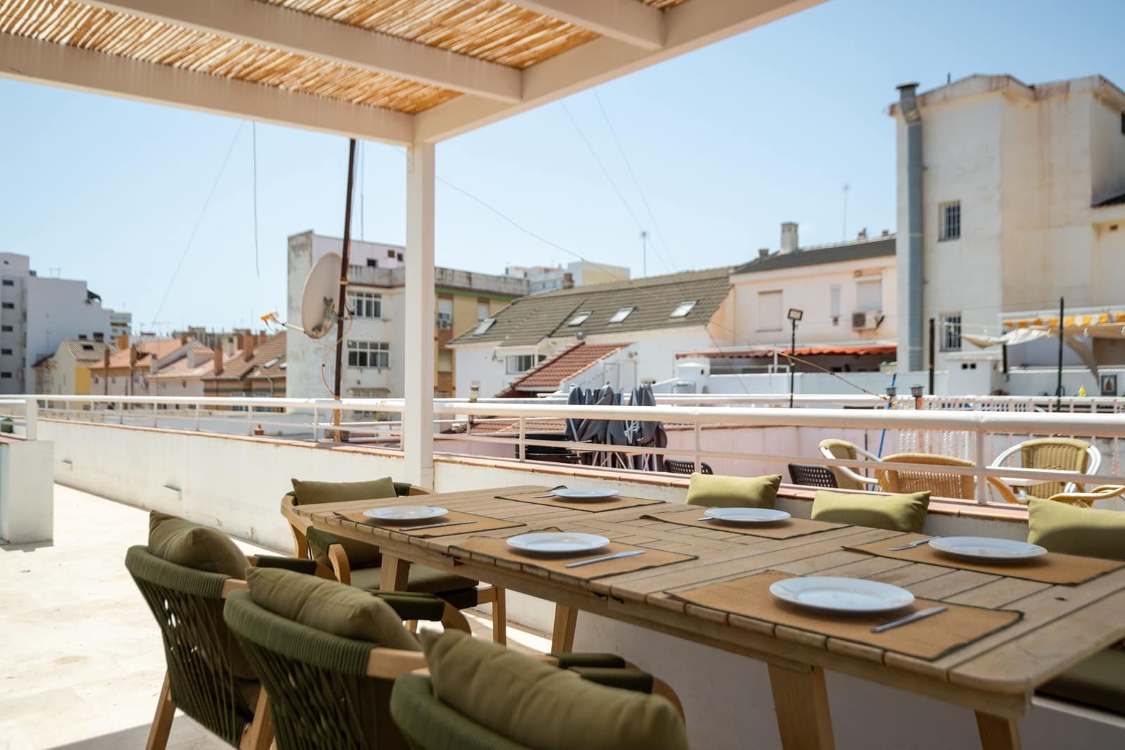 Ático de 4 habitaciones en Málaga ciudad en alquiler - 4.000 € (Ref: 10021502)