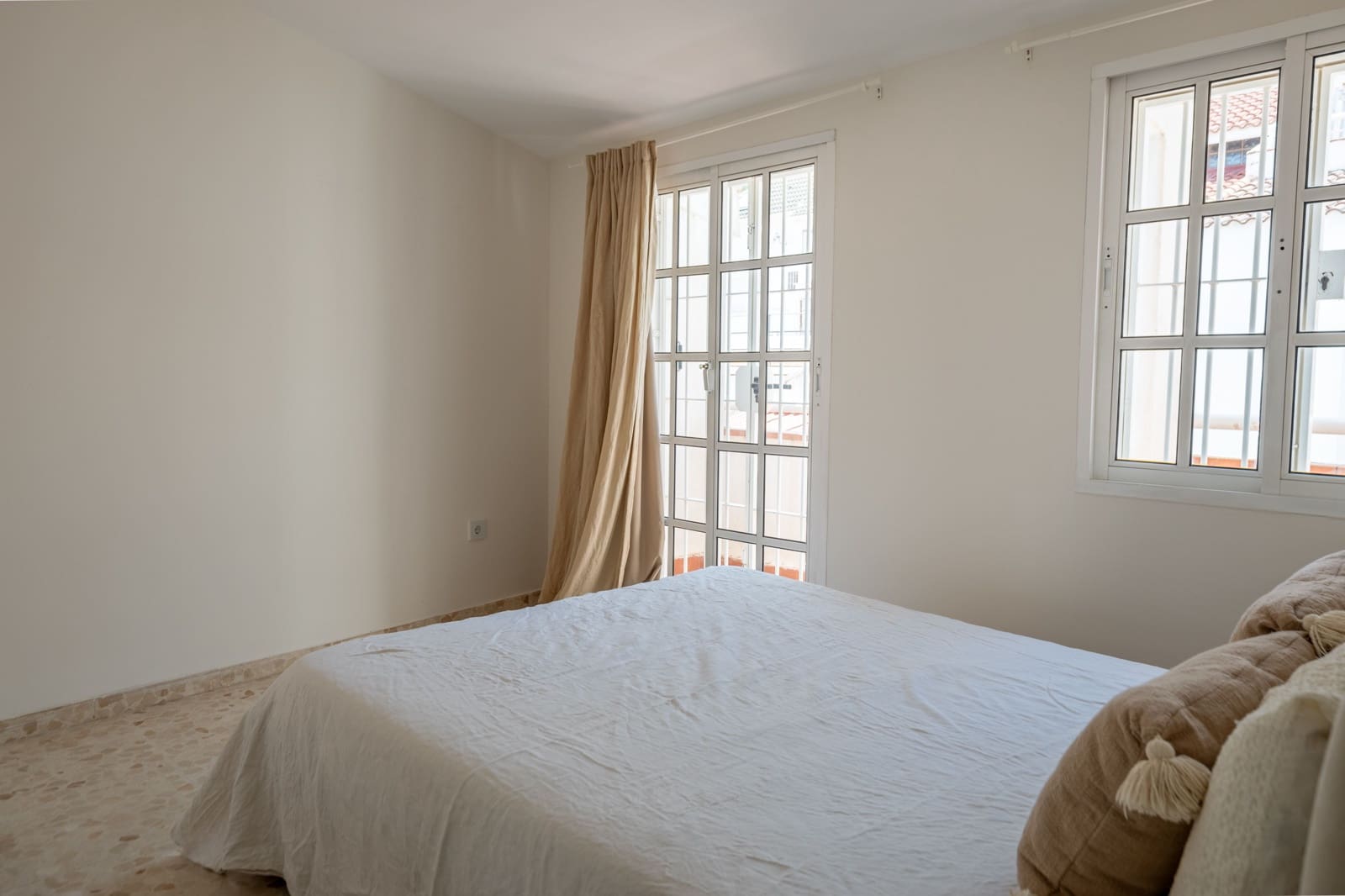 Ático de 4 habitaciones en Málaga ciudad en alquiler - 4.000 € (Ref: 10021502)