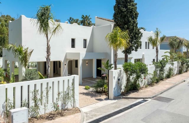 6 sypialnia Willa na sprzedaż w San Pedro de Alcantara, Marbella z basenem - 4 350 000 € (Ref: 10023223)