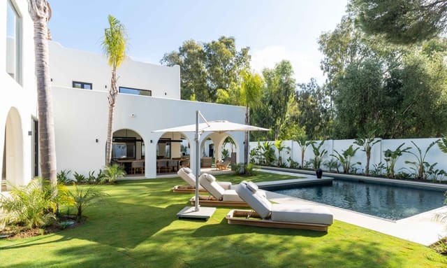 6 sypialnia Willa na sprzedaż w San Pedro de Alcantara, Marbella z basenem - 4 350 000 € (Ref: 10023223)