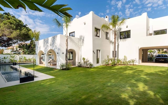 6 sypialnia Willa na sprzedaż w San Pedro de Alcantara, Marbella z basenem - 4 350 000 € (Ref: 10023223)