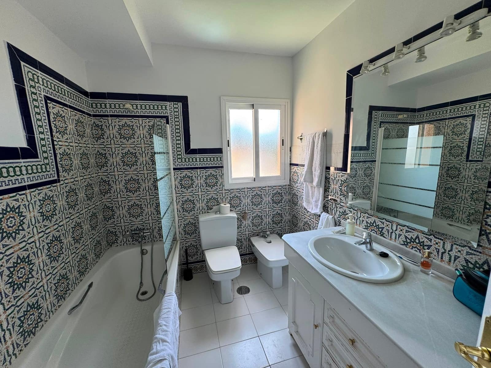 7 bedroom Villa for sale in Mijas with pool garage - € 915,000 (Ref: 10024593)
