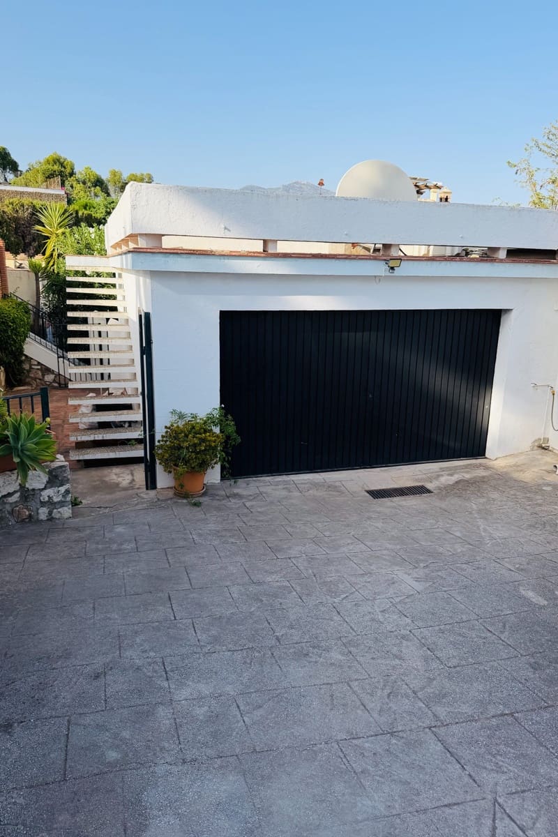 7 soverom Hus til salgs i Mijas med svømmebasseng - € 1 395 000 (Ref: 10024997)