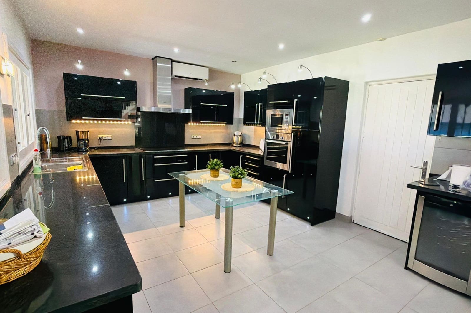 7 soverom Hus til salgs i Mijas med svømmebasseng - € 1 395 000 (Ref: 10024997)