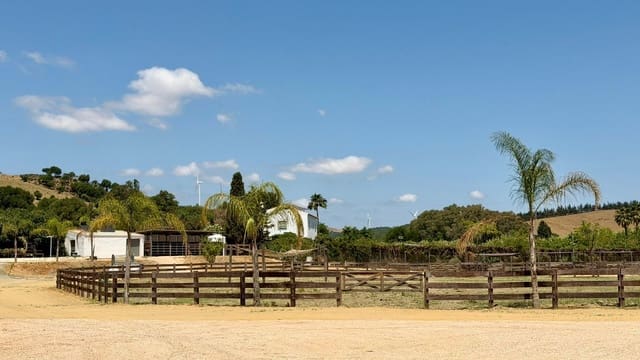 Finca/Herregård til salgs i Jimena de la Frontera - € 650 000 (Ref: 10025643)