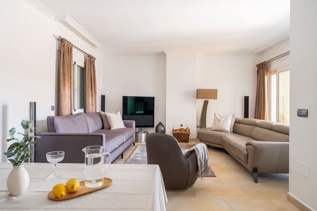 4 quarto Casa em Banda para venda em Los Naranjos, Marbella com piscina garagem - 1 150 000 € (Ref: 10029022)