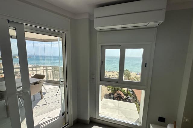 1 quarto Apartamento para venda em Zona Puerto Deportivo, Fuengirola - 450 000 € (Ref: 10031088)