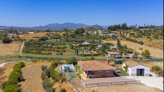 3 soveværelse Finca/Landehus til leje i Cártama med swimmingpool garage - € 1.250 (Ref: 10033163)
