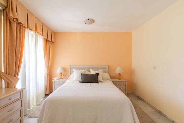 2 chambre Appartement à vendre à Castillo Sohail, Fuengirola - 549 000 € (Ref: 10039973)