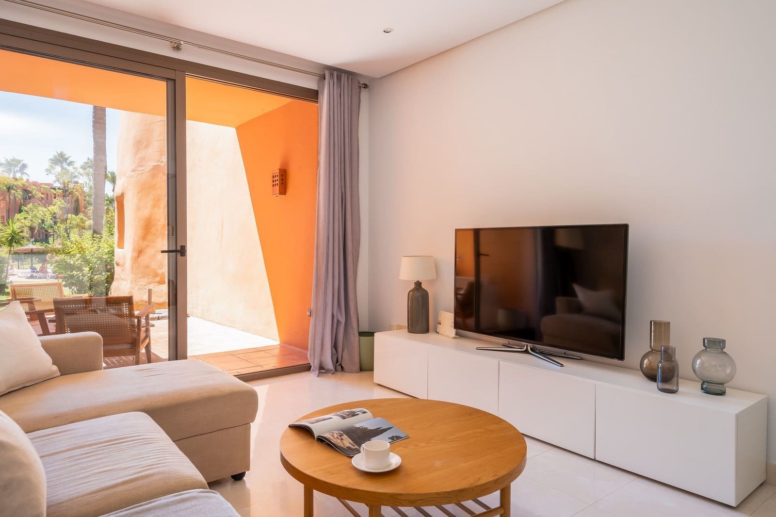2 slaapkamer Appartement te koop in New Golden Mile met zwembad garage - € 380.000 (Ref: 10041844)